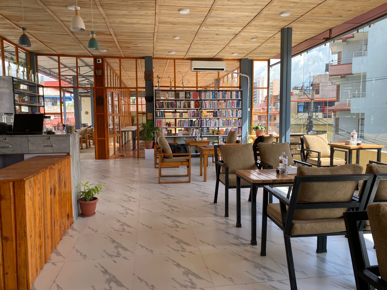 Readers Hub interior